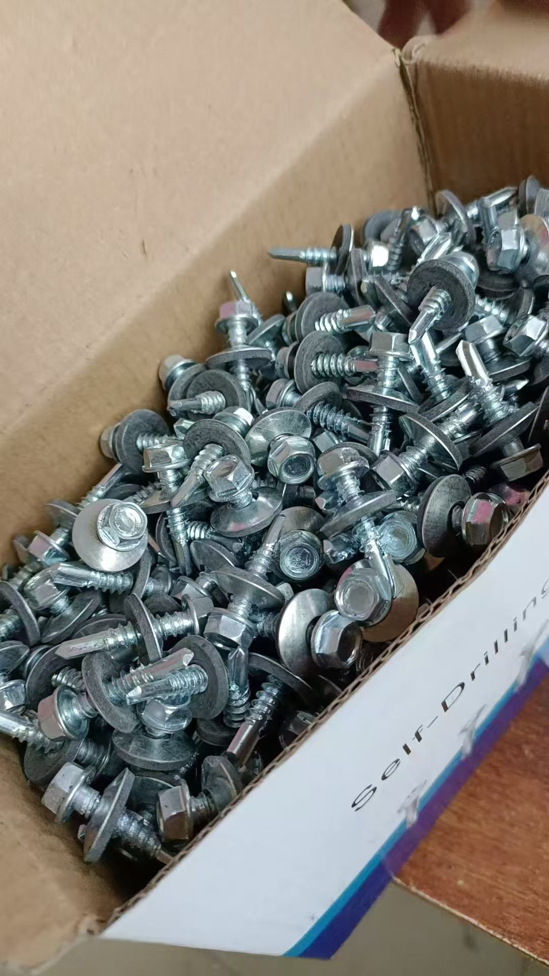 Galvanized Hex Head Self-Drilling Screws With Rubber Washer
